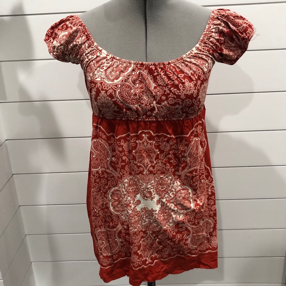 Forever 21 Rust Paisley off-the-shoulder top Small